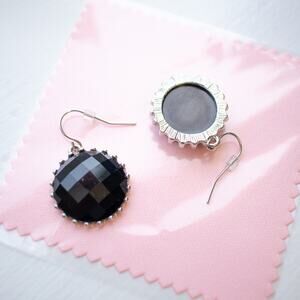 Retro Faceted Black Earrings